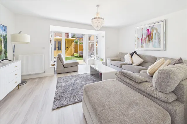 Filly Close, Newbury, RG14, photo 3