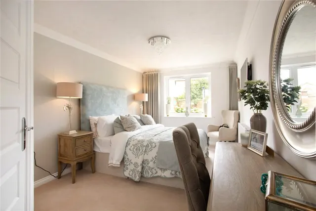 Dovehouse Lodge, Wratten Road, Hitchin, SG5, photo 1