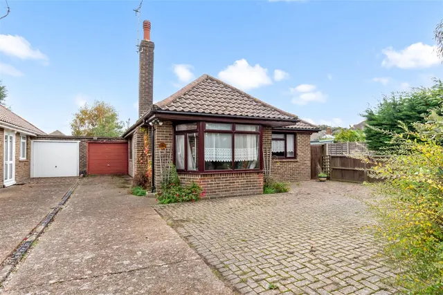 Midhurst Close, Ferring, Worthing, photo 1