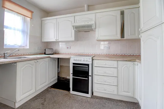 Farm View Drive, Basingstoke, RG24, photo 3