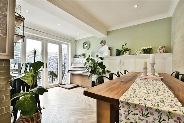 Lighthorne Road, Stockport, SK3, photo 3