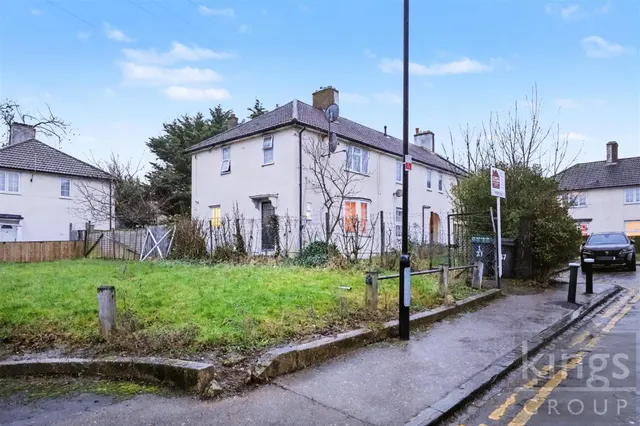 Flexmere Road, Tottenham, photo 1