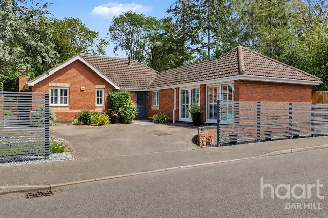 Stokes Close, Longstanton, CB24, photo 1