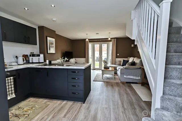 Wuffle Gardens, Meadow Green, CV11, photo 2