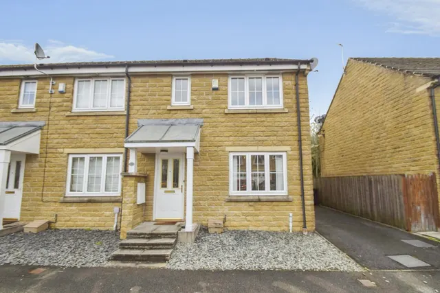 Cottingley, Bingley, West Yorkshire, photo 1