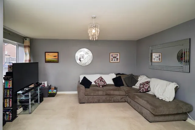 Bridge Meadow Road, Wirral, CH49, photo 2