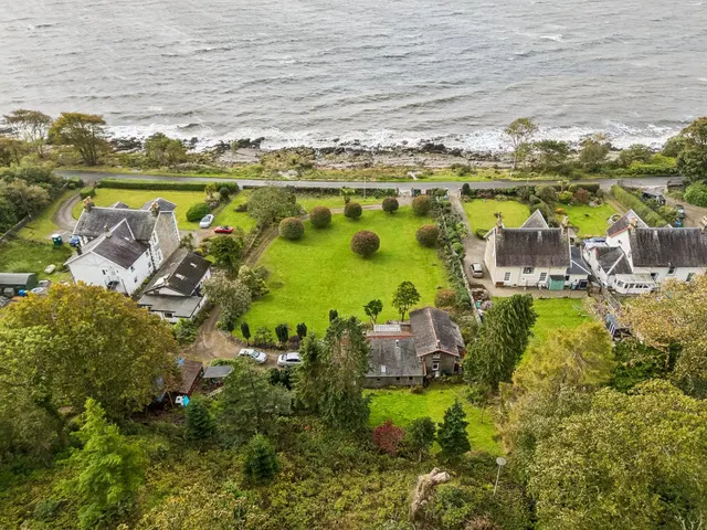 Shore Road, Cove, G84, photo 3