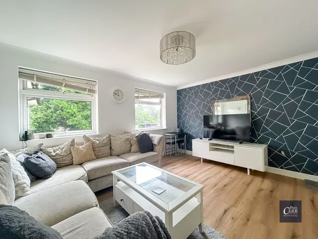 Wood Lane, Streetly, B74, photo 3
