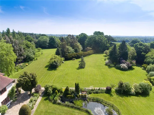 Photo 3 — The Grange, Amersham Road, Beaconsfield, Buckinghamshire, HP9 2UG