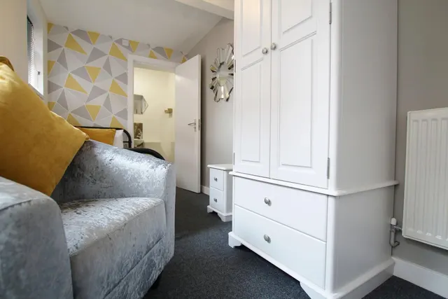 Waterloo Street, Burton upon Trent, DE14, photo 3