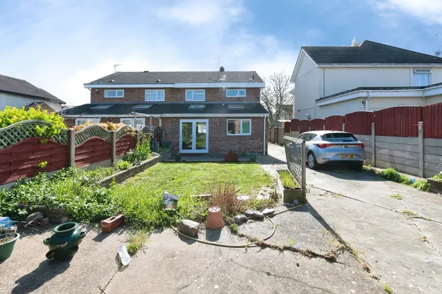 Photo 2 — Southend Road, Stanford-le-Hope, Essex, SS17