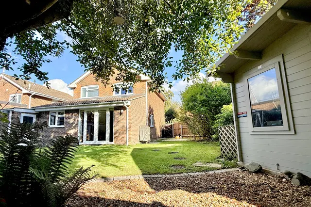 Ringwood, BH24, photo 1