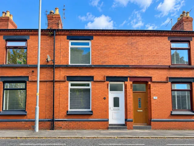 Lingholme Road, St Helens, photo 1