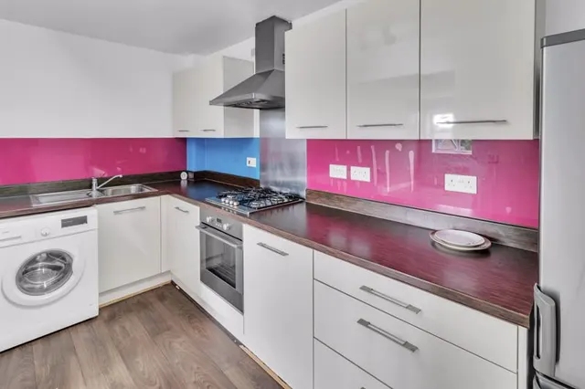 Photo 3 — Turnpike Close, Rochdale OL12 6HG