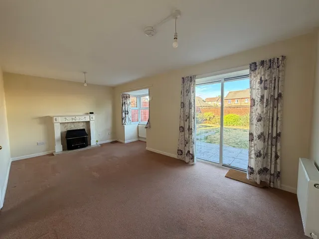 Nightingale Lawns, Cullompton, EX15, photo 2