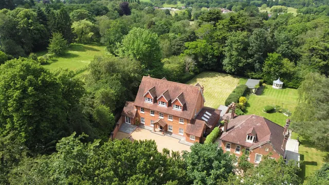 Torwood House, High Beech, Loughton, photo 1