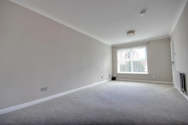 Photo 2 — Marchant Close, Beverley