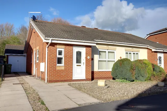 Marchant Close, Beverley, photo 1
