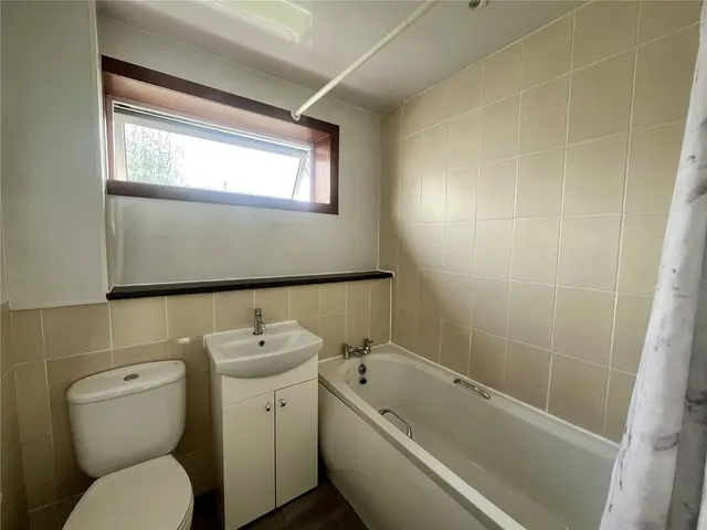 Photo 3 — Waverley Drive, Glenrothes, Fife, KY6
