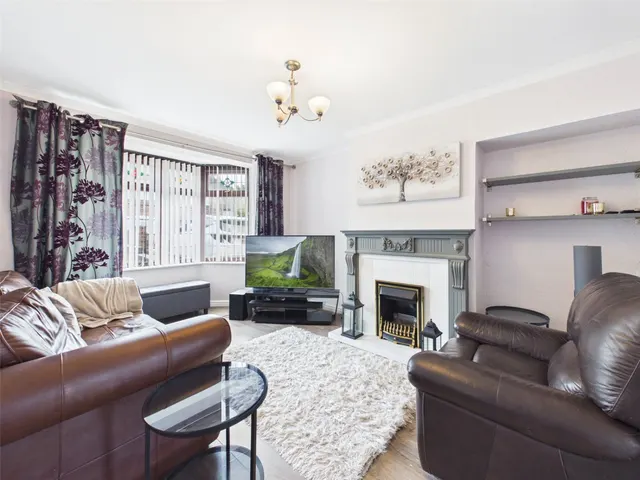 Staunton Drive, Nottingham, NG5, photo 3