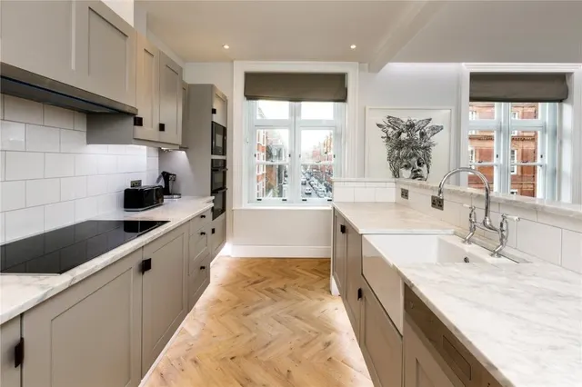Photo 2 — North Audley Street Mayfair W1K