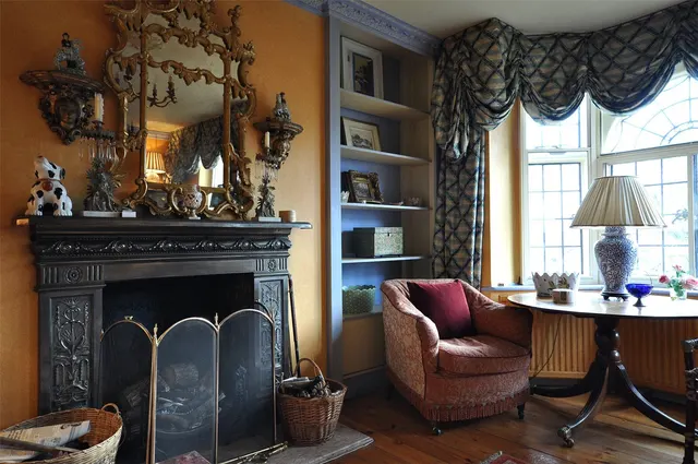 6 bedroom house — Cheyne Walk, Chelsea, SW3