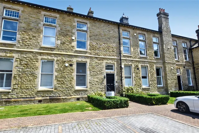 Norwood Drive, Menston, LS29, photo 1