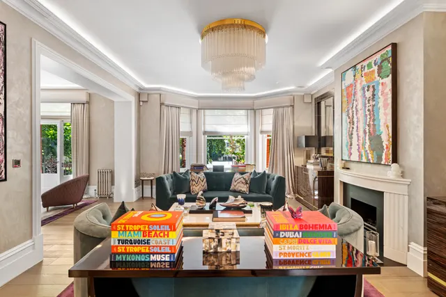 Bramham Gardens, South Kensington, London, photo 1