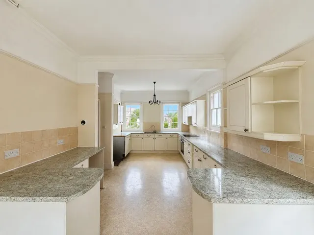 Cantelupe Road, Bexhill on Sea, photo 2