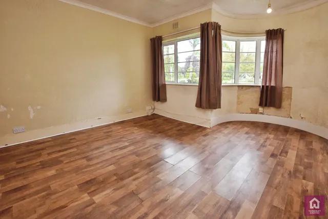 Flixton Road, Urmston, M41, photo 2