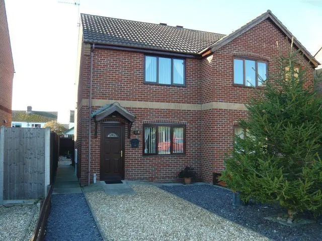 Mulberry Close, LINCOLN, photo 1