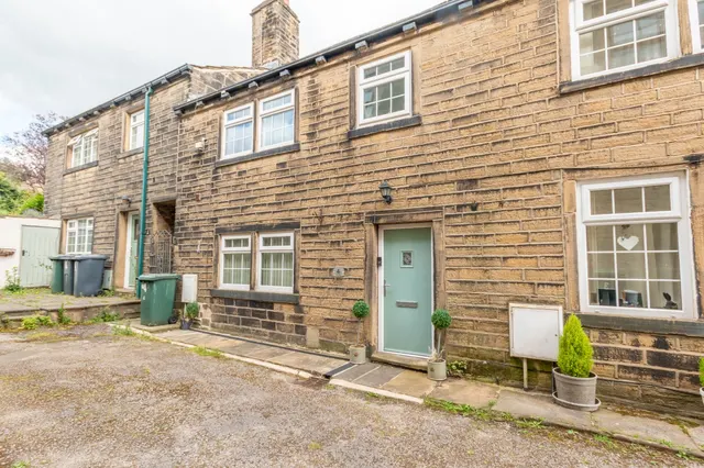 Well Street, Wilsden, BD15, photo 1