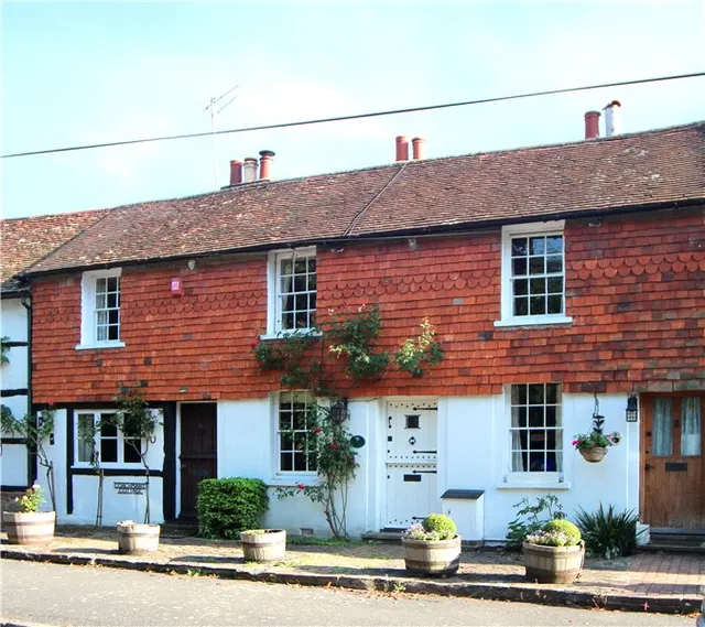 Ralph Cottages, Ford Manor Road, Dormansland, Lingfield, RH7 6NZ, photo 1