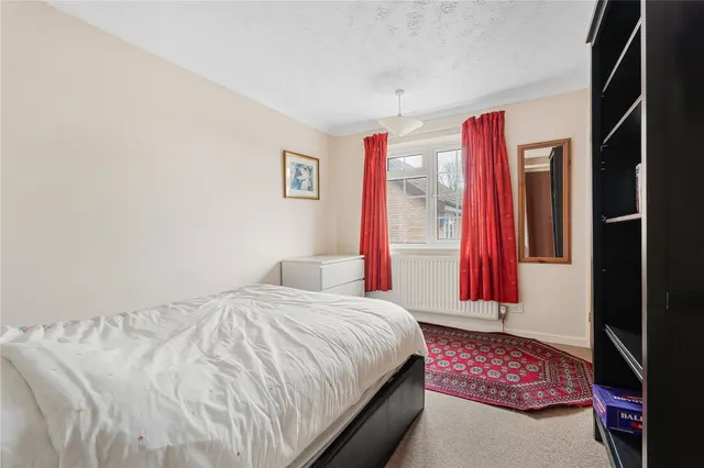 Victoria Road, Oundle, PE8, photo 2