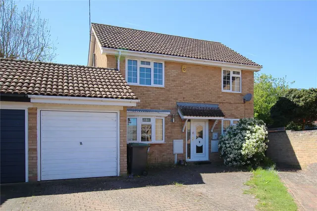 Victoria Road, Oundle, PE8, photo 1