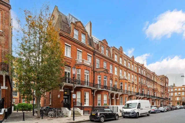 Rosary Gardens, London, SW7, photo 2