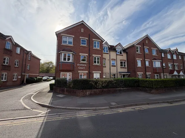 Archers Court, Salisbury, SP1, photo 1