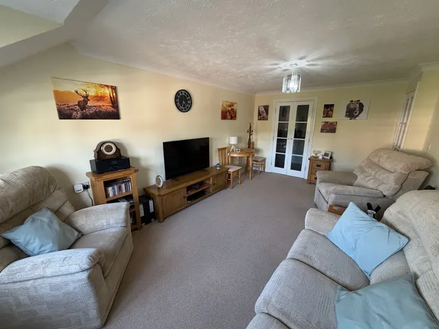 Archers Court, Salisbury, SP1, photo 3