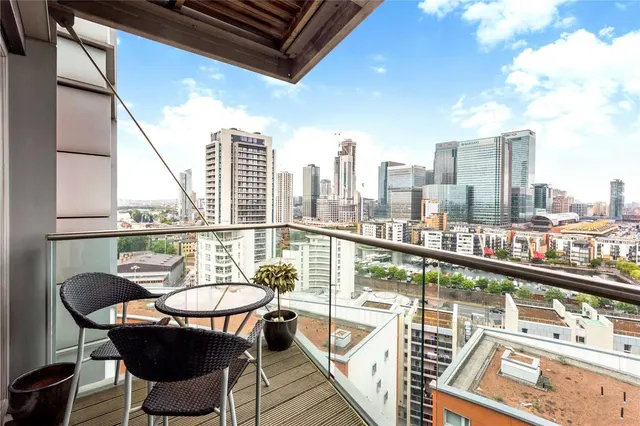 New Providence Wharf, 1 Fairmont Avenue, Canary Wharf, London, E14 9PJ, photo 1