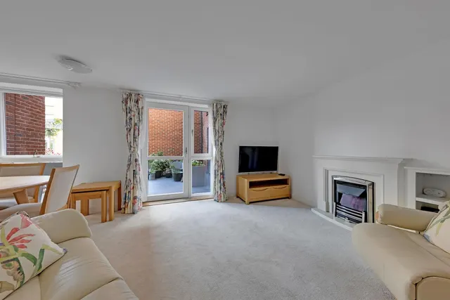 High Street, Cobham, KT11, photo 2