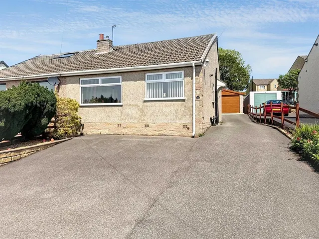 Middleway, Silsden, BD20 0HX, photo 1