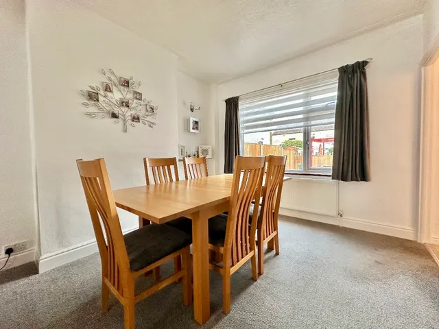 Photo 3 — Crowlands Avenue, Romford