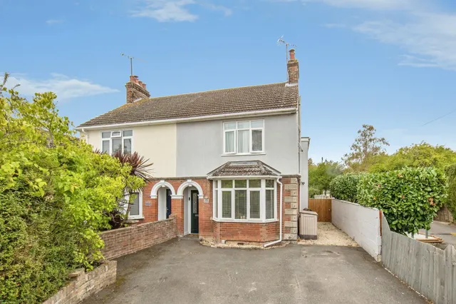 Ipswich Road, Colchester, CO4, photo 1