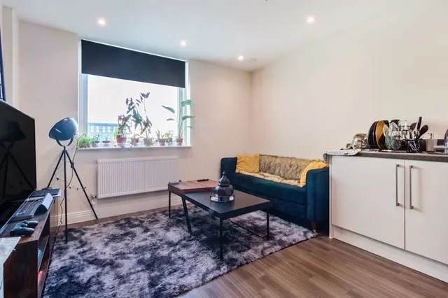 Bessemer Road, Welwyn Garden City AL7 1FY, photo 1