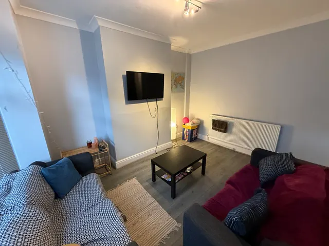 Hessle View, Hyde Park, LS6, photo 2