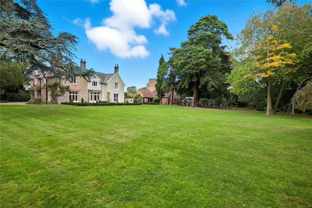 Photo 2 — Church Road, Beyton, Bury St. Edmunds, Suffolk, IP30 9AL