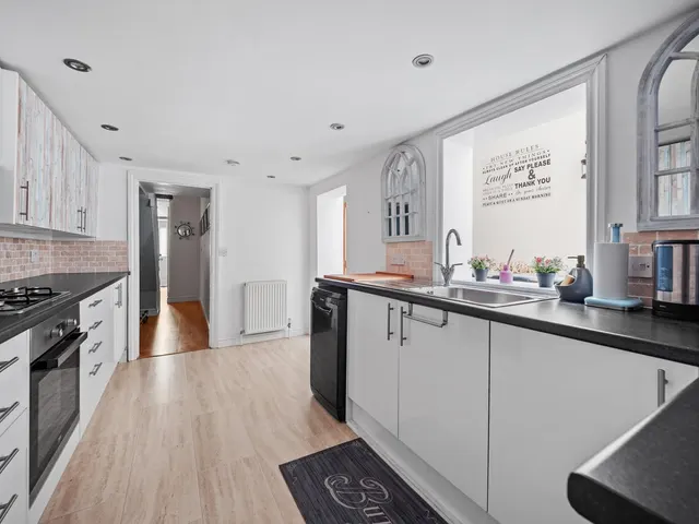 Stanley Street, Weymouth, DT4, photo 2