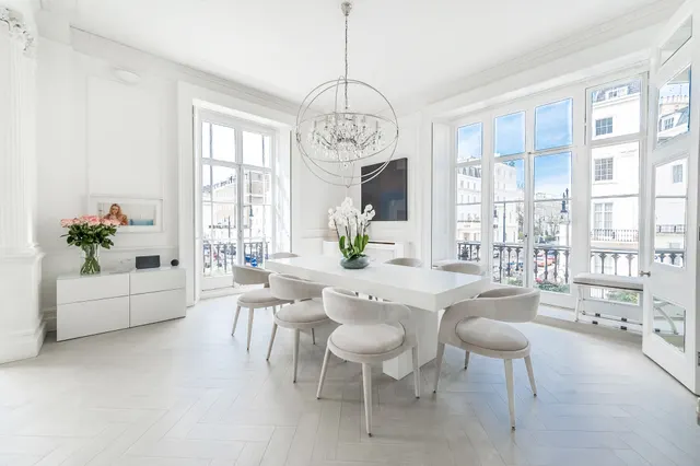 Photo 2 — Flat 3, 34 Eaton Place, London