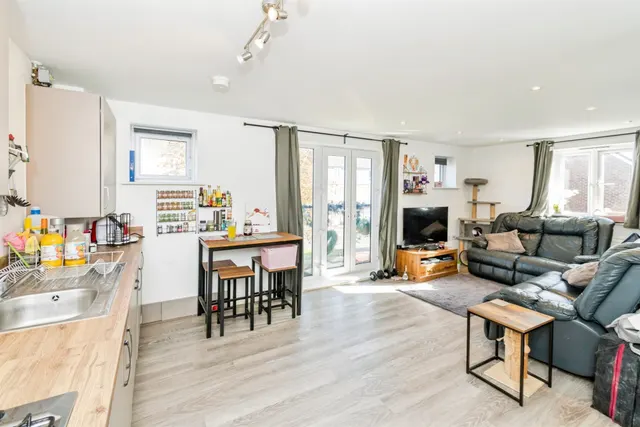 Davidson Drive, Fair Oak, SO50, photo 2