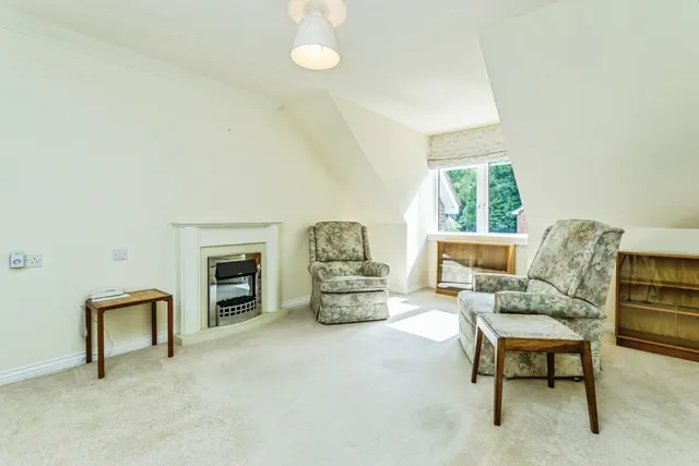 Photo 3 — Caterham Lodge, 2 Stafford Road, Caterham, Surrey, CR3